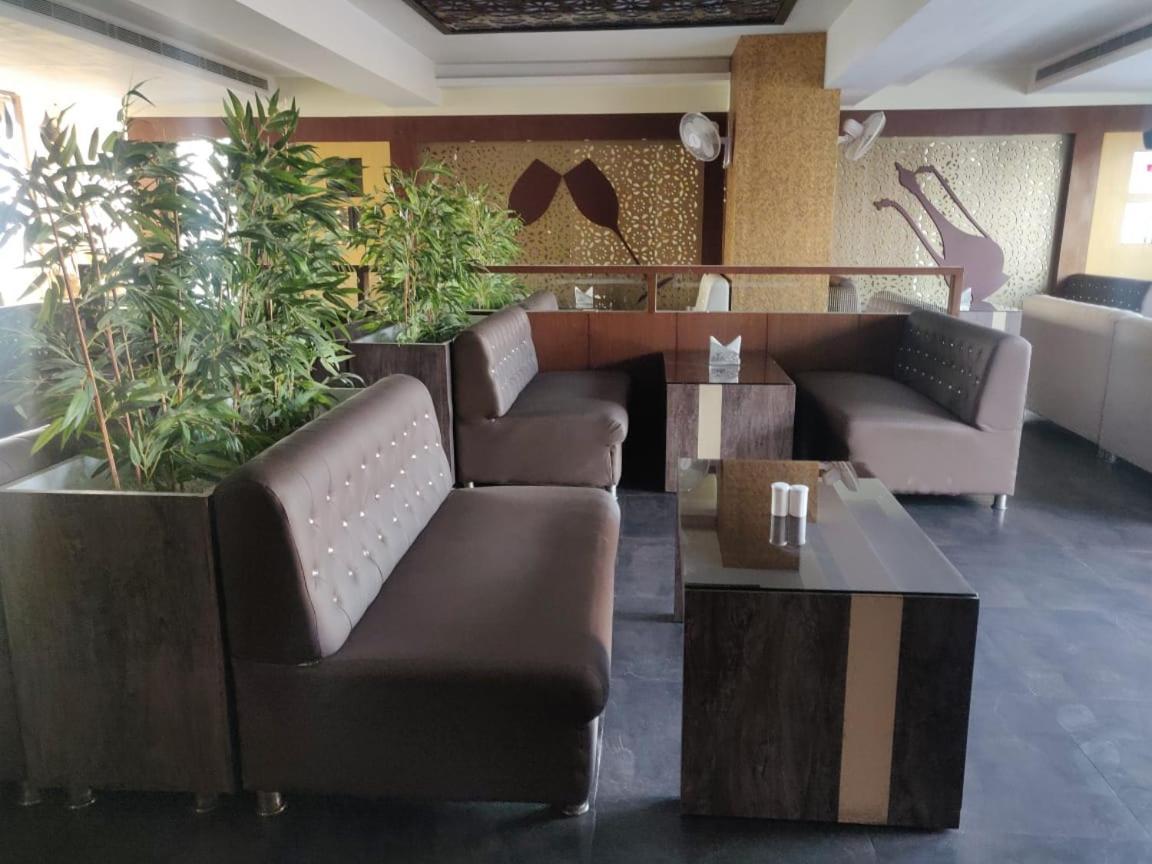 Hotel Casaya Inn Chinhat Exterior foto